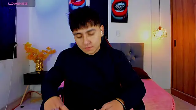 Nicolas James Sc online show from November 29, 12:49 pm