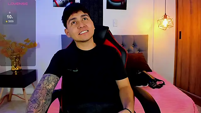 Nicolas James Sc online show from September 25, 4:57 pm