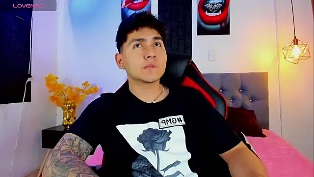 Nicolas James Sc online show from September 23, 2:46 pm