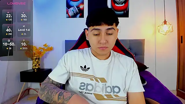 Nicolas James Sc online show from November 4, 1:37 pm