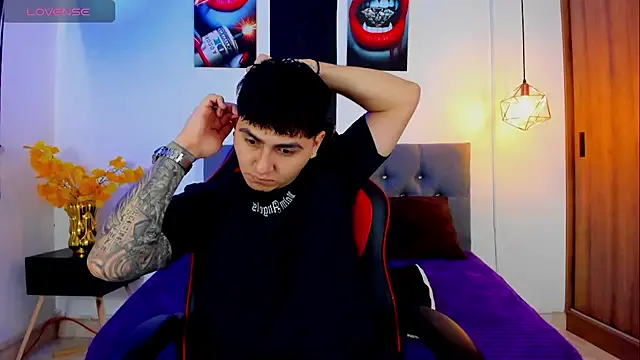 Nicolas James Sc online show from October 30, 1:31 pm