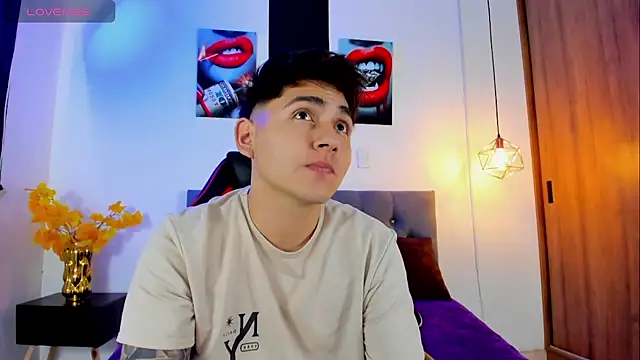 Nicolas James Sc online show from September 15, 1:55 pm