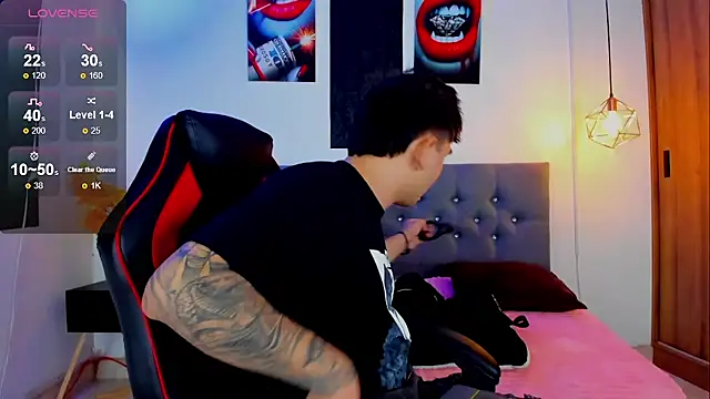 Nicolas James Sc online show from November 30, 1:12 pm