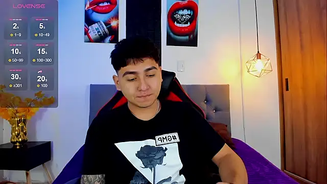 Nicolas James Sc online show from October 21, 1:32 pm