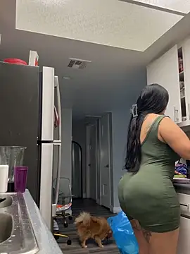 latina curvy22 online show from February 27, 10:42 pm