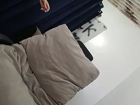 Mitchycola bigcock online show from September 21, 2:33 pm