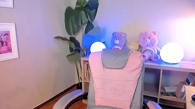 Mystic blue online show from March 7, 12:43 pm