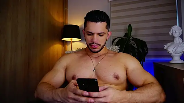 Snapshot of Erick_Thompsonx chatting on October 15, 8:50 pm Erick Thompsonx online show from October 15, 8:50 pm