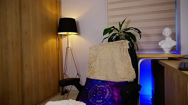 Snapshot of Erick_Thompsonx chatting on November 27, 8:53 pm Erick Thompsonx online show from November 27, 8:53 pm