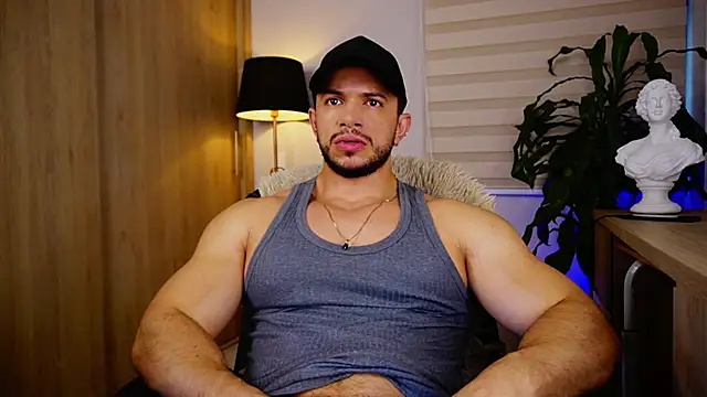 Snapshot of Erick_Thompsonx chatting on February 14, 7:14 pm Erick Thompsonx online show from February 14, 7:14 pm