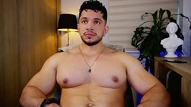 Snapshot of Erick_Thompsonx chatting on February 4, 9:10 pm Erick Thompsonx online show from February 4, 9:10 pm