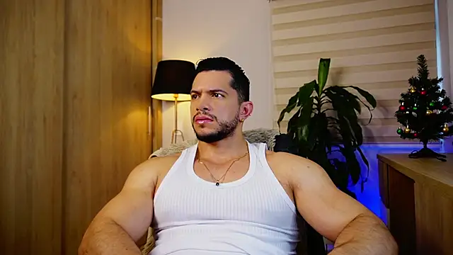 Snapshot of Erick_Thompsonx chatting on December 22, 7:47 pm Erick Thompsonx online show from December 22, 7:47 pm