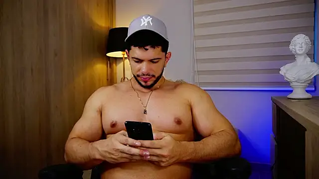 Erick Thompsonx online show from March 19, 10:32 pm