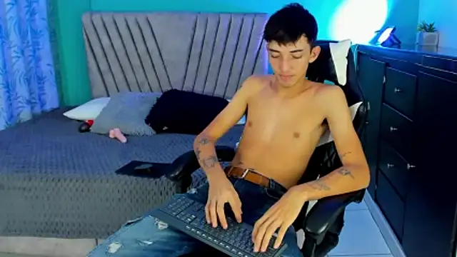 Maikol Ortiz online show from March 4, 12:24 pm