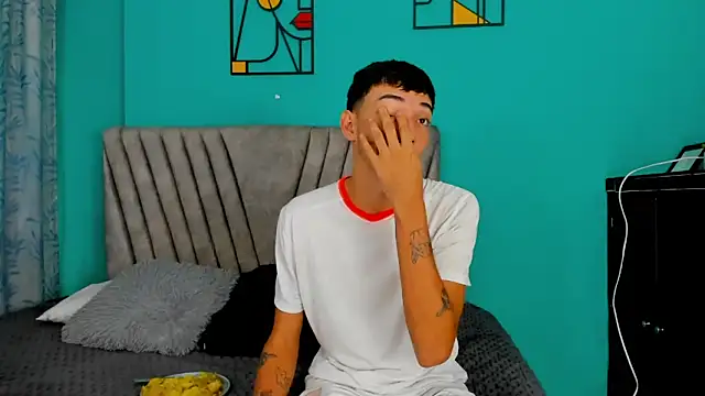 Maikol Ortiz online show from April 2, 12:34 pm