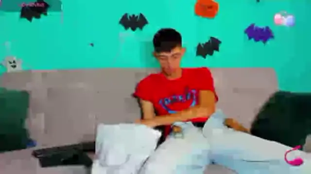 Maikol Ortiz online show from November 3, 12:42 pm