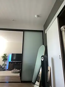 Snapshot of violet_lin chatting on April 10, 10:17 pm violet lin online show from April 10, 10:17 pm