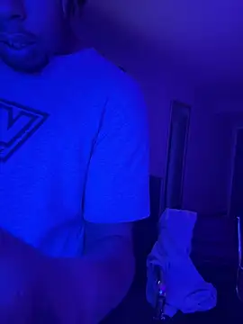 Snapshot of bbwbubbles77 chatting on December 15, 4:57 pm bbwbubbles77 online show from December 15, 4:57 pm