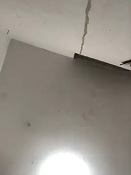 criss zuri online show from March 5, 10:12 am