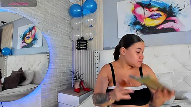 Snapshot of sophie__blare chatting on June 14, 1:01 pm sophie blare online show from June 14, 1:01 pm