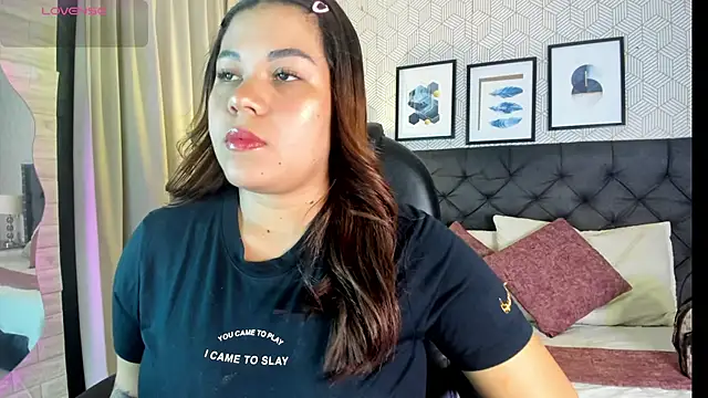 Snapshot of sophie__blare chatting on June 24, 7:01 pm sophie blare online show from June 24, 7:01 pm