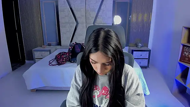 AlliceCopper online show from October 4, 1:56 pm