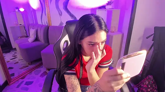 AlliceCopper online show from February 5, 12:45 pm