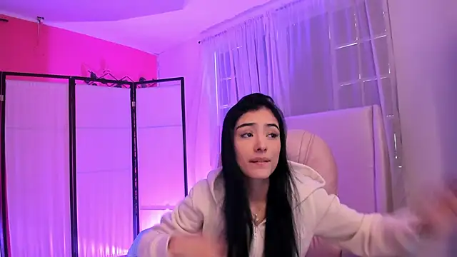 zoerouse  online show from November 11, 8:25 pm