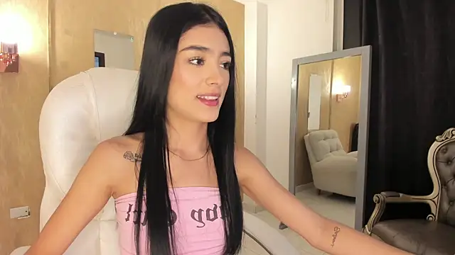 zoerouse  online show from November 20, 7:58 pm