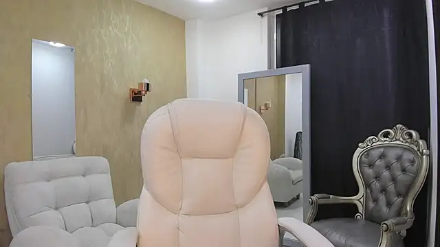 zoerouse  online show from November 15, 8:13 pm