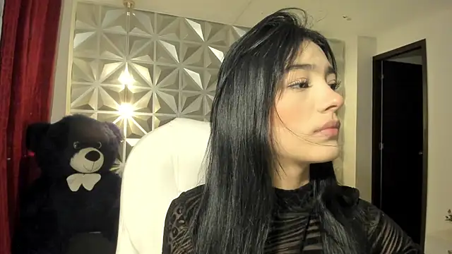 zoerouse  online show from December 1, 8:21 pm