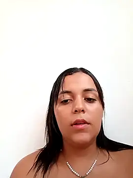 Snapshot of Naugthy-Mey chatting on December 15, 8:36 pm Naugthy-Mey online show from December 15, 8:36 pm