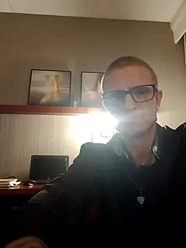 Snapshot of WWGD69 chatting on October 5, 12:40 pm WWGD69 online show from October 5, 12:40 pm