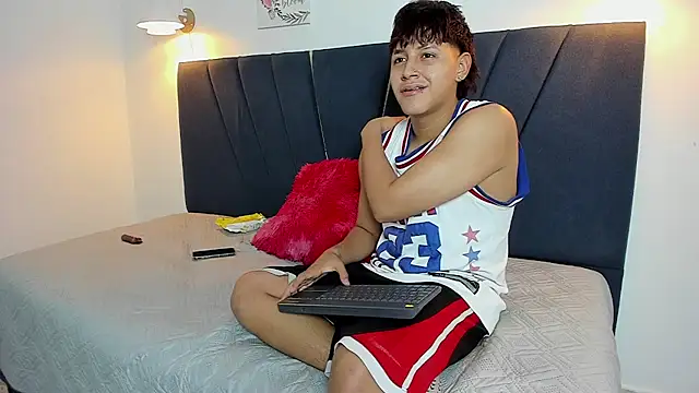 zeusapollofuck online show from November 25, 11:27 pm