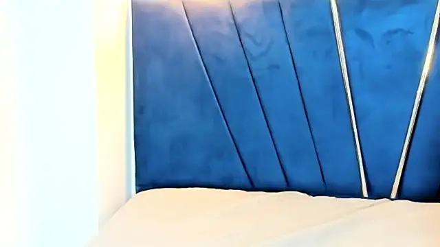 Snapshot of zeusapollofuck chatting on September 18, 9:07 pm zeusapollofuck online show from September 18, 9:07 pm