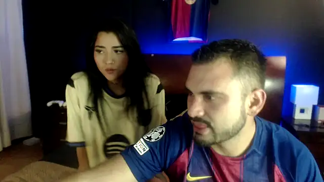 Snapshot of lovershornies chatting on February 8, 1:25 am lovershornies online show from February 8, 1:25 am