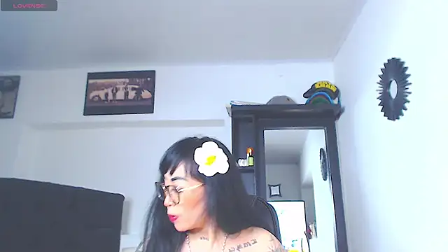 Snapshot of Vicky_hotmilf chatting on July 16, 2:25 pm Vicky hotmilf online show from July 16, 2:25 pm
