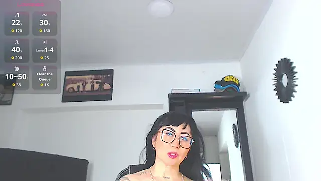 Vicky hotmilf online show from April 30, 8:21 am