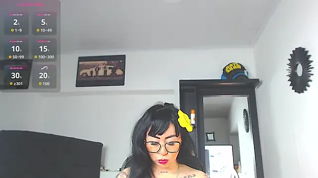 Vicky hotmilf online show from March 31, 11:12 am