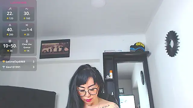 Vicky hotmilf online show from April 28, 11:20 pm