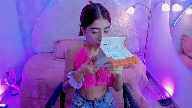 Snapshot of Gaby_louse chatting on October 9, 1:33 pm Gaby louse online show from October 9, 1:33 pm