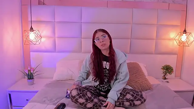 Gaby louse online show from December 4, 7:35 pm