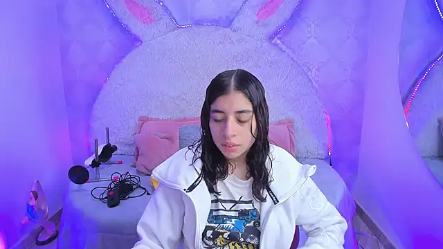 Gaby louse online show from March 18, 7:15 pm