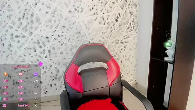 Snapshot of MIA_HOT23CM_S7S chatting on October 30, 12:03 pm MIA HOT23CM S7S online show from October 30, 12:03 pm