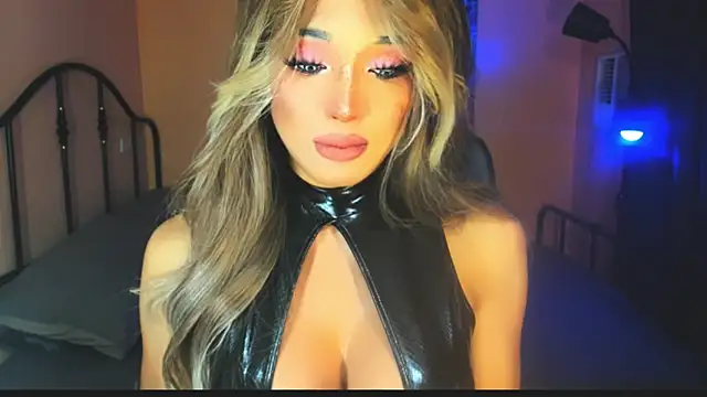 xUrGoddess Bellax online show from November 18, 5:33 am