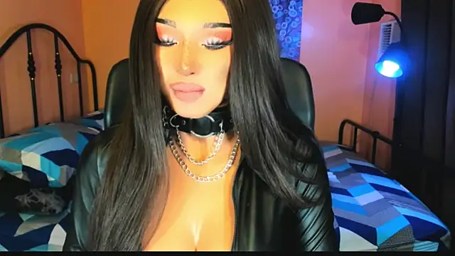 xUrGoddess Bellax online show from November 12, 1:43 am