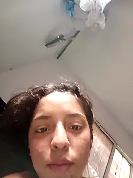 Gatita flip online show from October 28, 5:45 pm