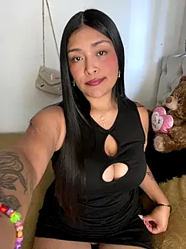 Snapshot of Aurora_fire1 chatting on December 20, 6:22 pm Aurora fire1 online show from December 20, 6:22 pm