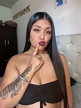 Snapshot of Aurora_fire1 chatting on January 31, 7:12 pm Aurora fire1 online show from January 31, 7:12 pm