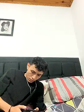 coupledesire18 online show from October 16, 12:08 am